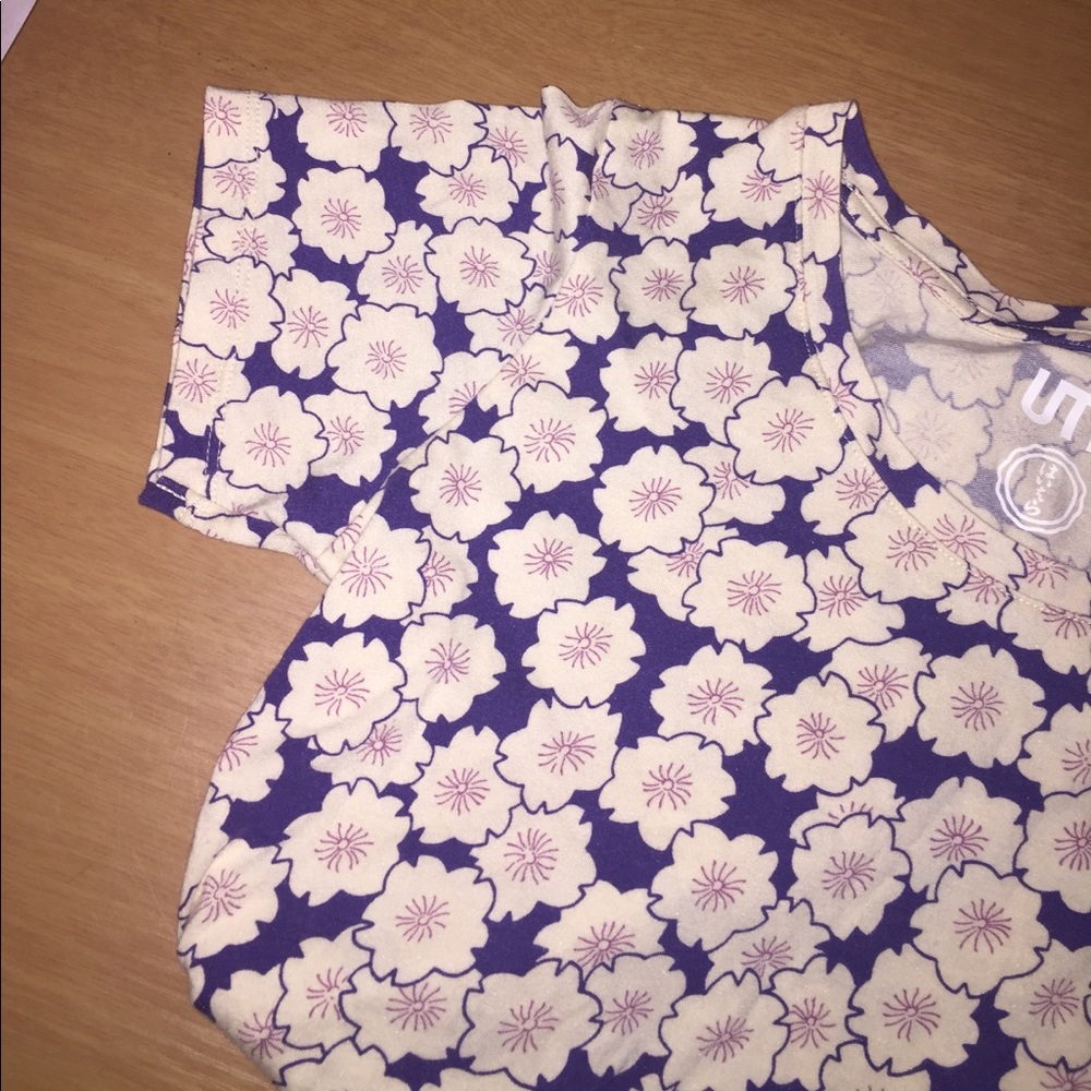 Uniqlo T-Shirt NWOT
