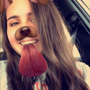 Meet your Posher, Dayana