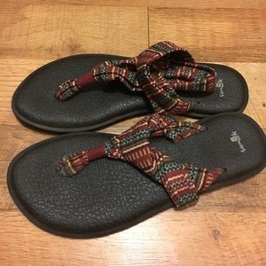 Sanuk funky print sandals