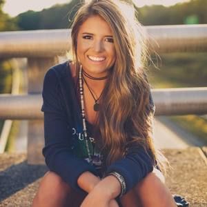 Meet your Posher, Savannah grayson