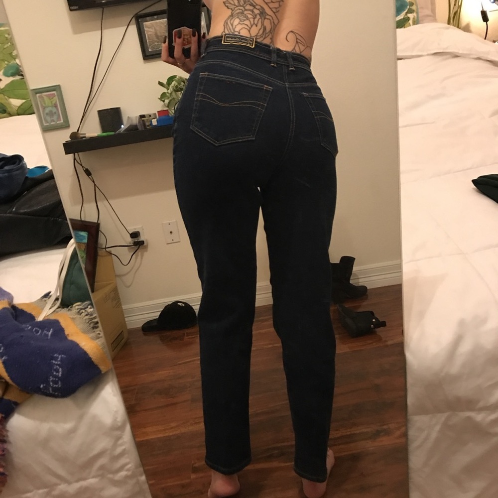 Dark wash high waisted jeans