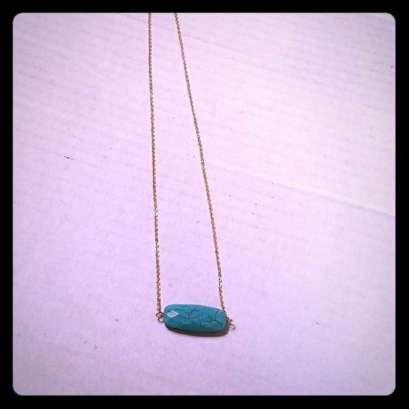 Boutique Faux Turquoise Pendant Necklace 18" - Picture 3 of 4
