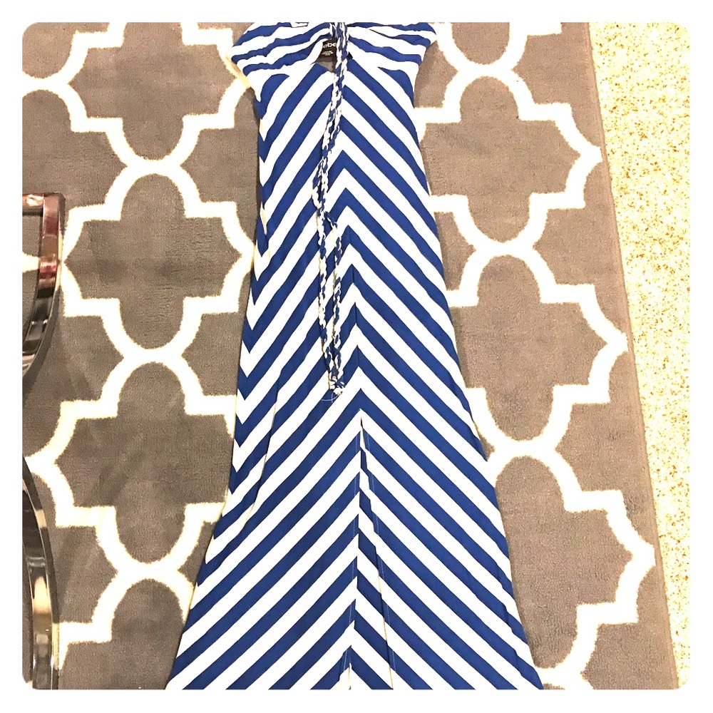 Bebe maxi dress xxs