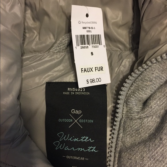 Gap Faux Fur Vest - Picture 2 of 2