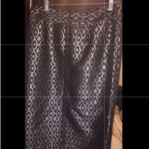 Black and Gold Knee-Length/Below the Knee Skirt