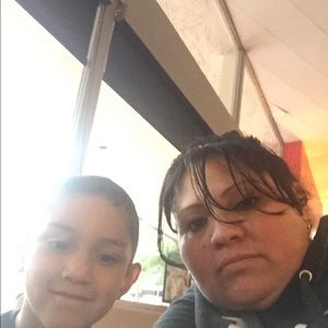 Meet your Posher, Damaris