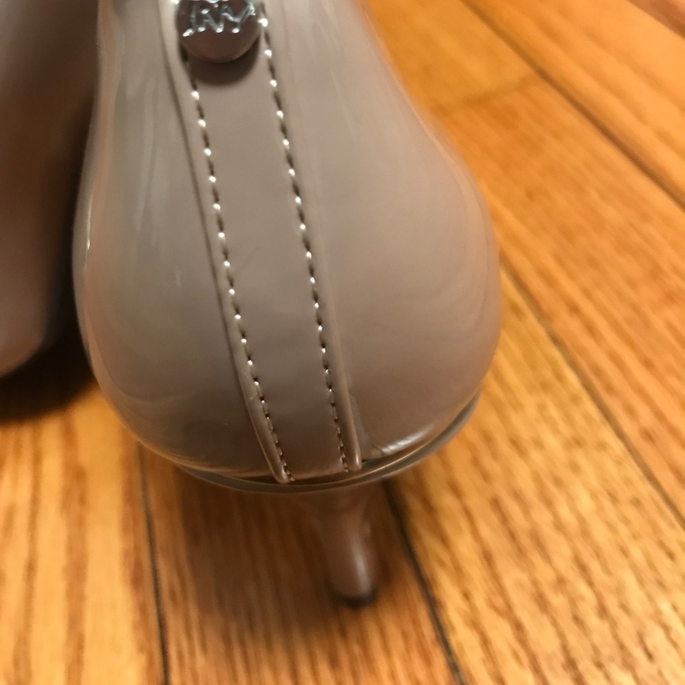 Shoes - Picture 4 of 6