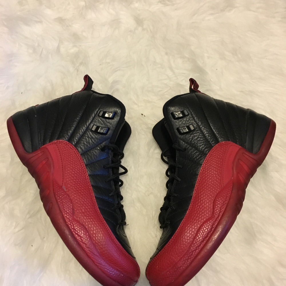 Jordan 12 bred size 7y