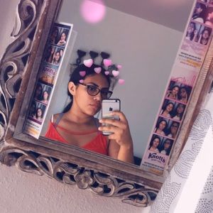 Meet your Posher, Crystal