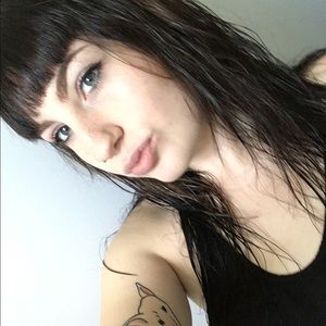 Meet your Posher, Hayley