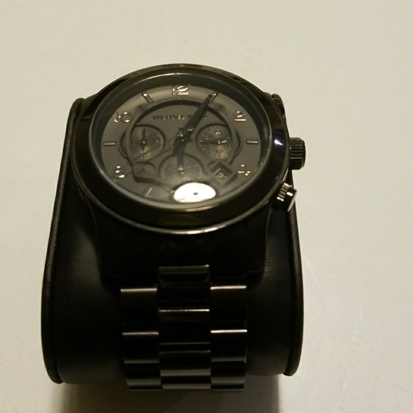 Michael Kors watch - Picture 1 of 3