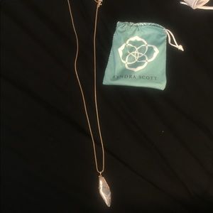 Kendra Scott pull chain necklace