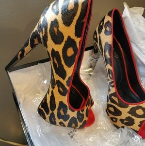 7.5 M leopard print Boutique 9 buy Nine West