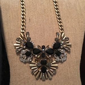 Chloe+Isabel Statement Necklace Black & Gold
