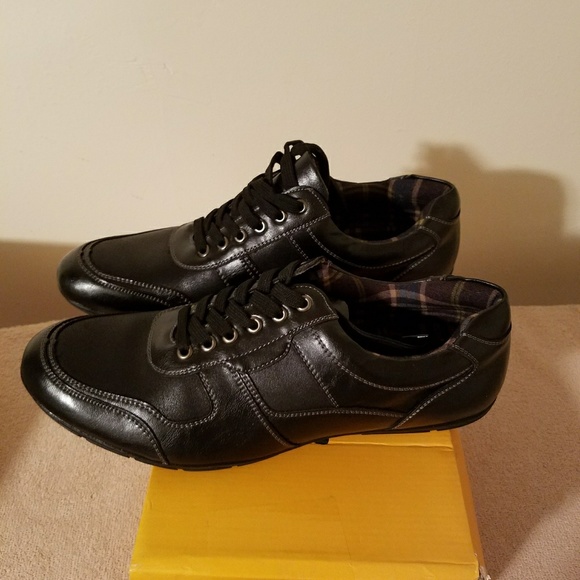 Like new Sneaker - Picture 3 of 4