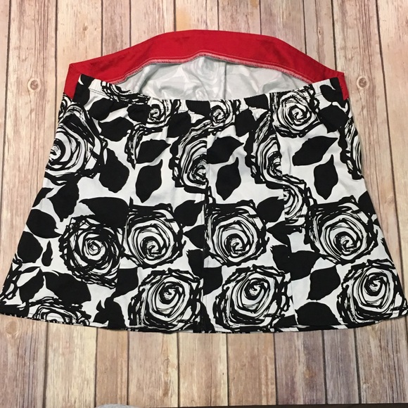 Floral Tube Top - Picture 2 of 8