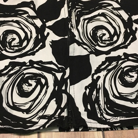 Floral Tube Top - Picture 5 of 8