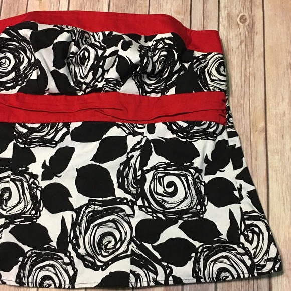 Floral Tube Top - Picture 4 of 8