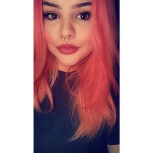 Meet your Posher, Ana