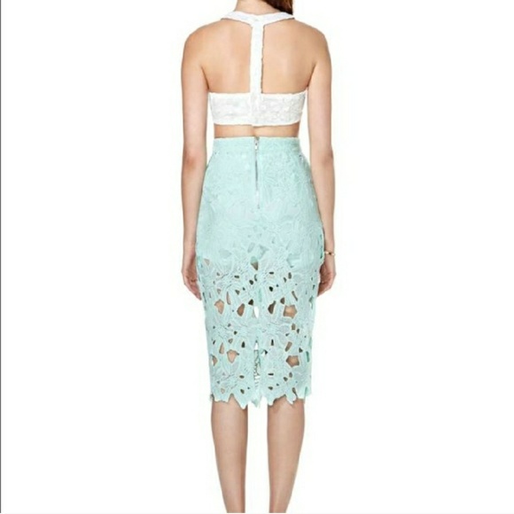 Nasty Gal Selene Lace Skirt size M - Picture 3 of 7