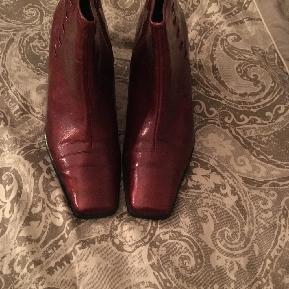 Burgundy red zip ankle boots