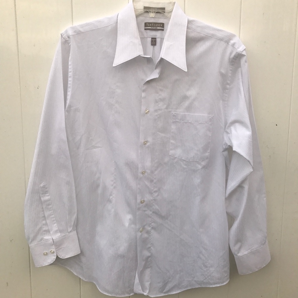 Vanheusen fitted XXL white button down shirt. EUC