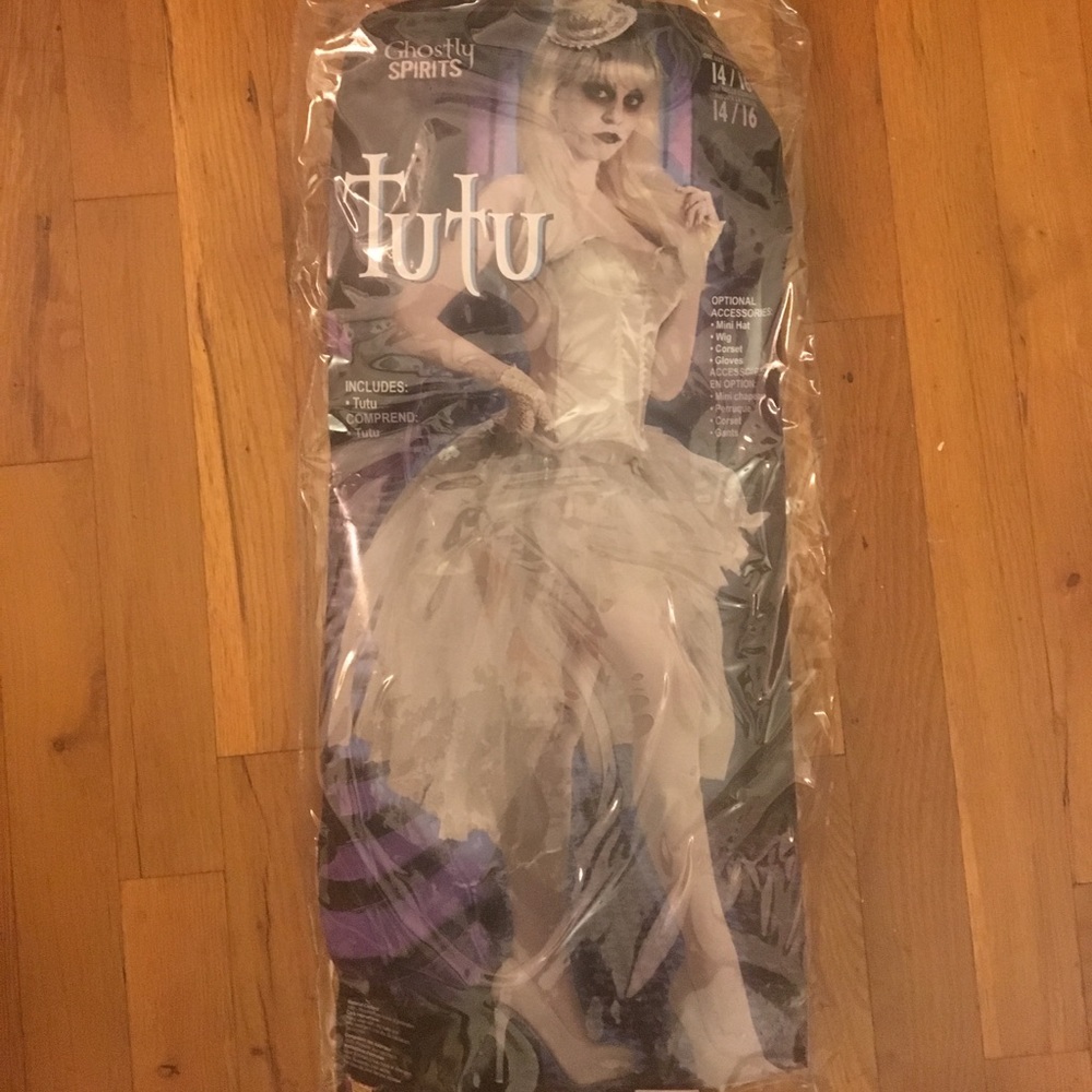 High-low (hi-lo) white tutu. One size fits all