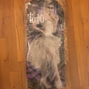 High-low (hi-lo) white tutu. One size fits all