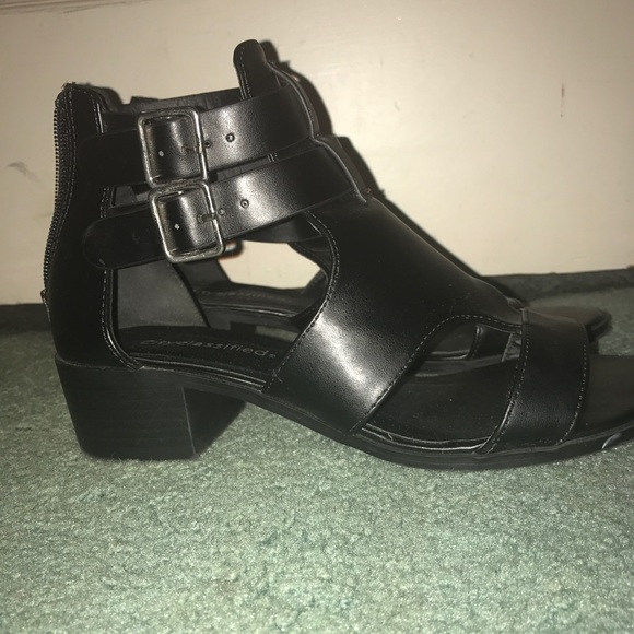 Black Sandals - Picture 1 of 3