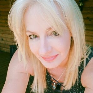 Meet your Posher, Karla