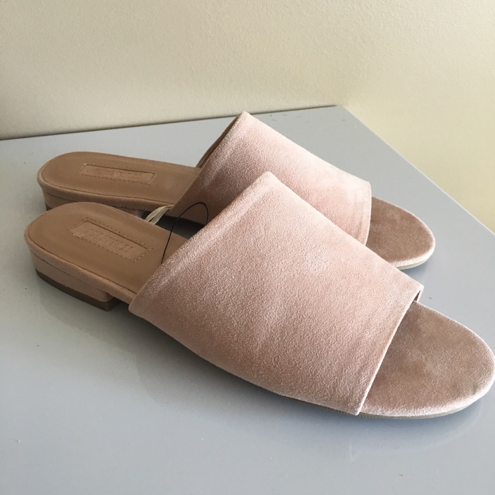 ✨✨TRENDING! Pink Slide Mule Sandals! Forever 21!