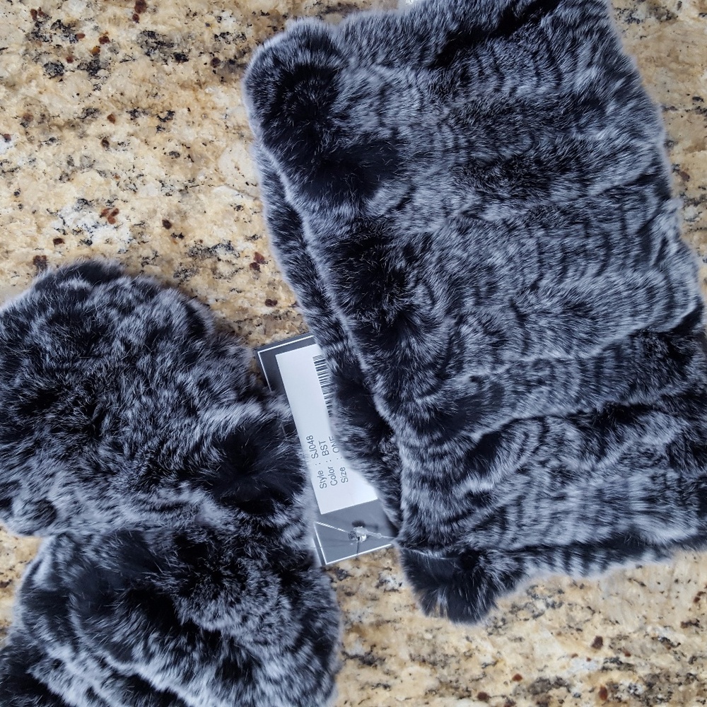 RESTOCKED Knitted Rex Rabbit Fur Accessories Set - Picture 4 of 5