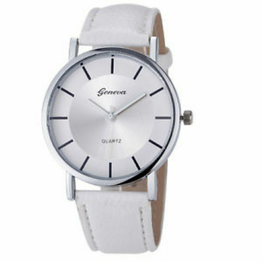 Women's Leather Analog Quartz Wrist Watch