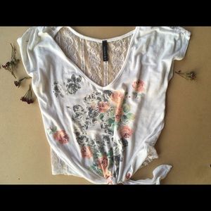 Floral lace back TEE💐💐