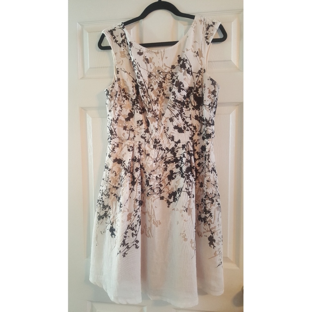 DRESS (WORN A FEW TIMES)