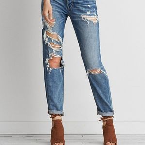 American Eagle Tomgirl Boyfriend Cut Jeans/Capris