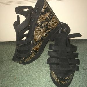 Platform wedges