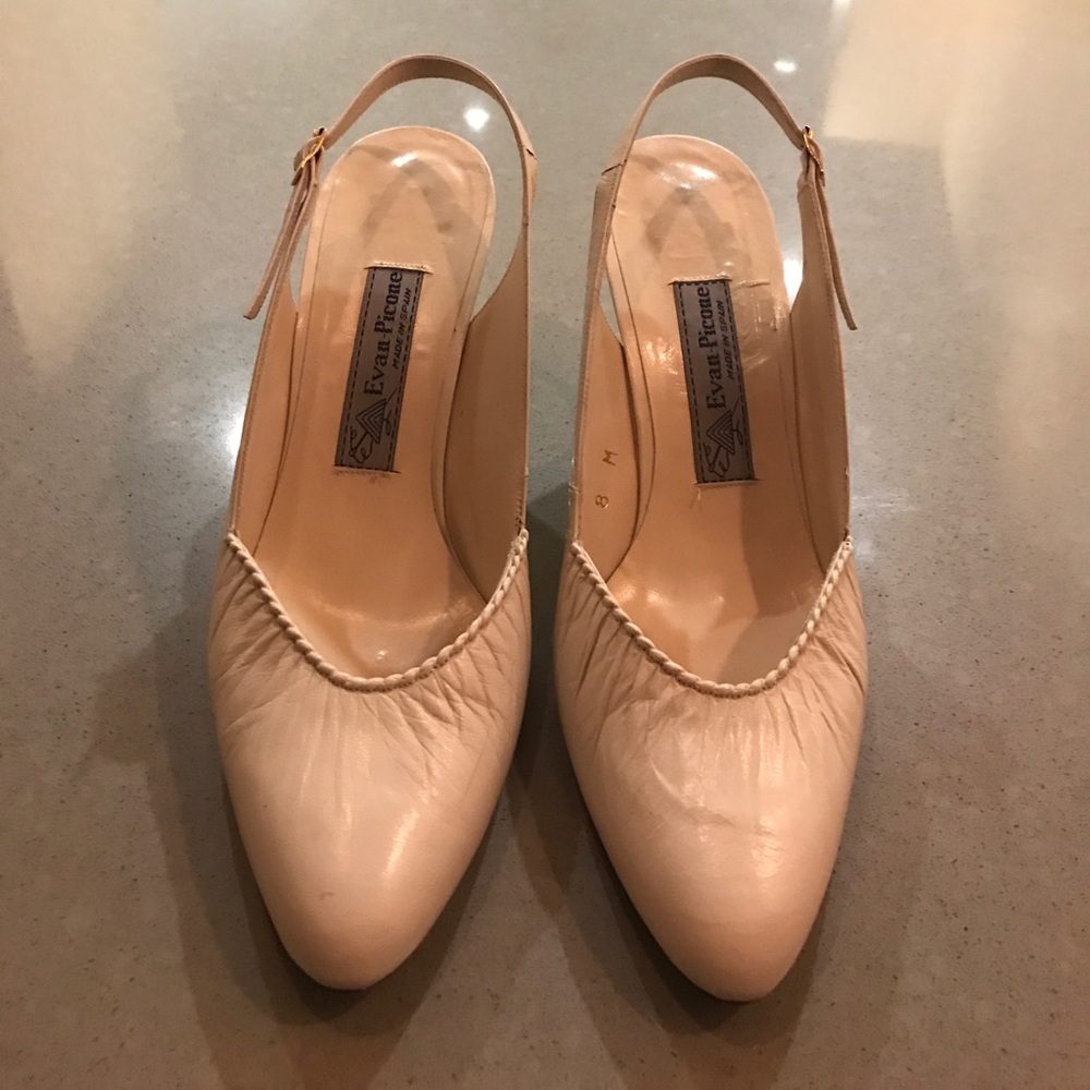 Vintage Evan Pinecone off white sling back heels