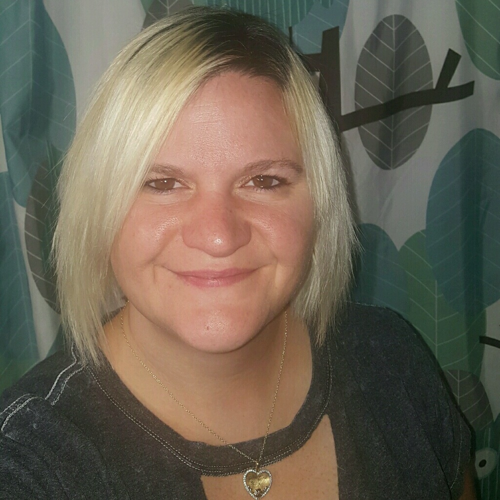 Meet your Posher, Stefanie