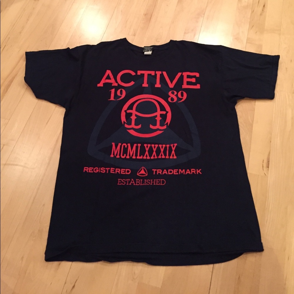 Men's Navy Active T-shirt Size Lg