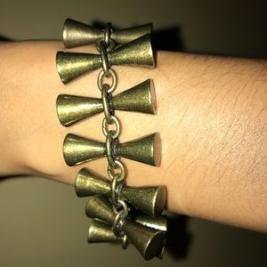 Hourglass bangle
