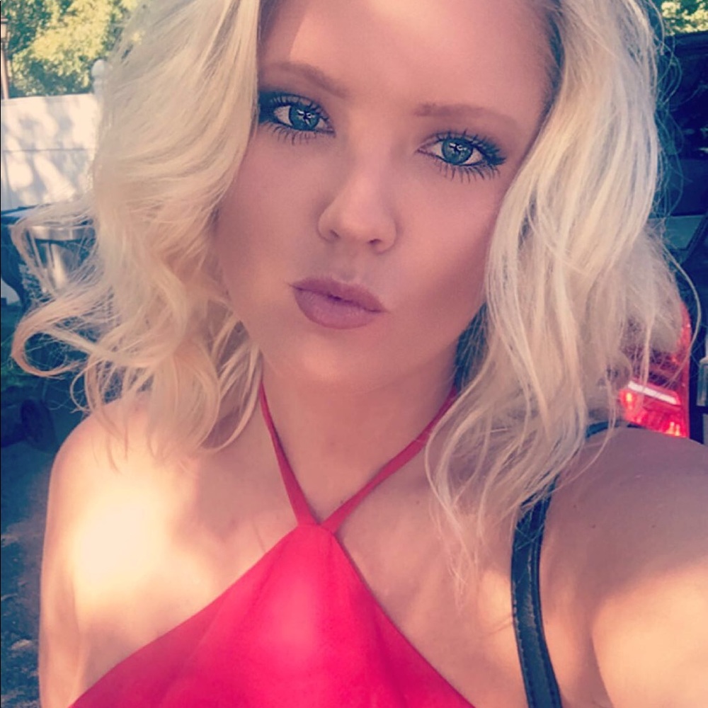 Meet your Posher, Brianna