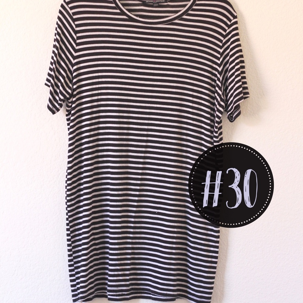 ☀️ Brandy Melville Striped Tee