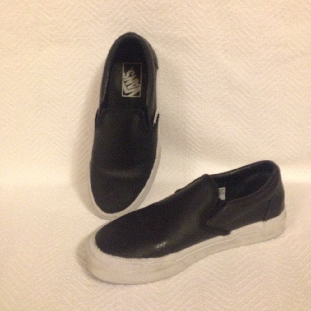 Size 5.5 women's black Vans