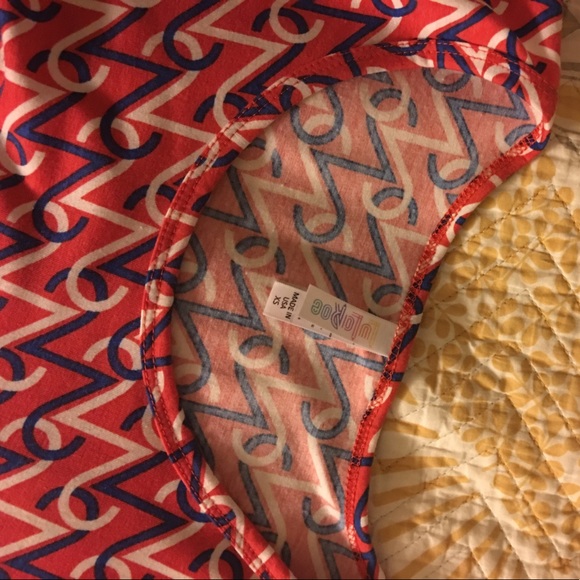 Lularoe Perfect Tee - Picture 2 of 2