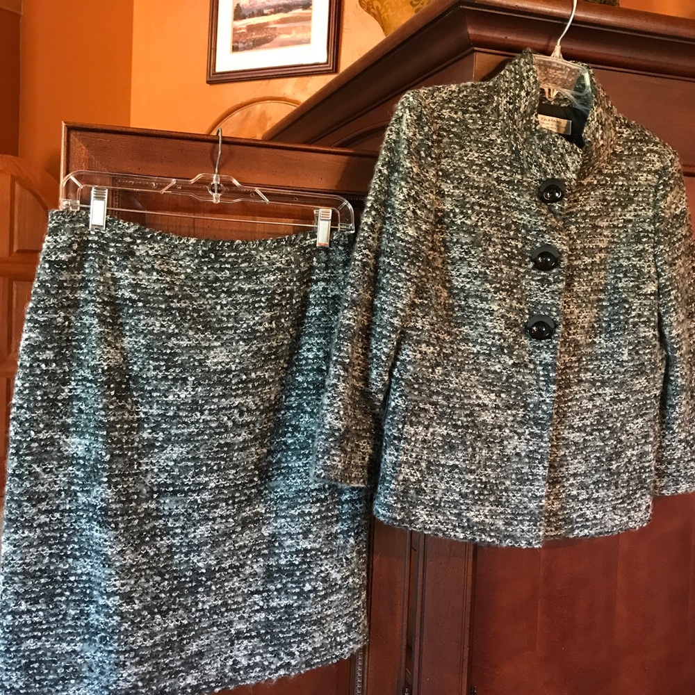 Gorgeous Tahari suit