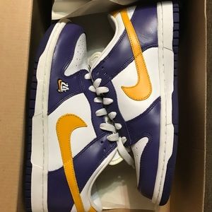 Worn LA dunks sz 7.5 men's