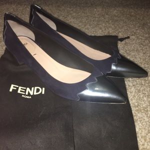 LIKE NEW FENDI FLATS