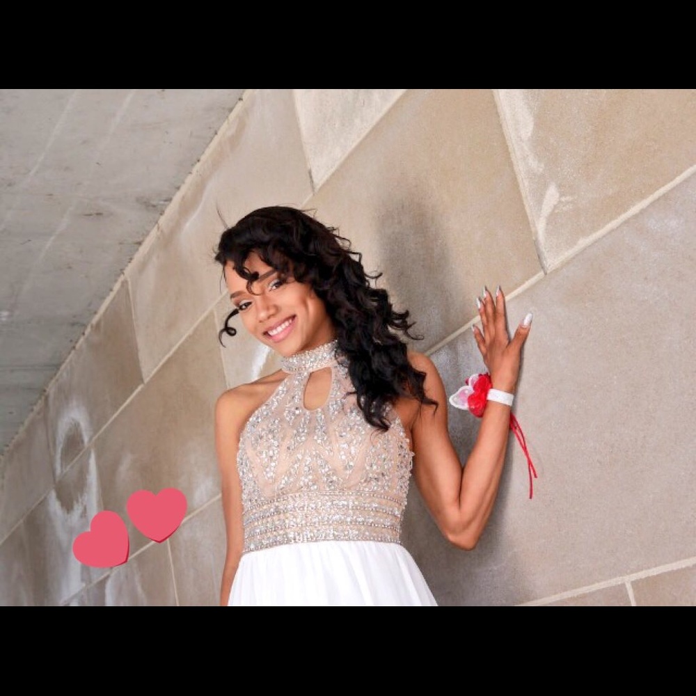 White with rhinestones top PROM /NIGHT OUT dress‼️