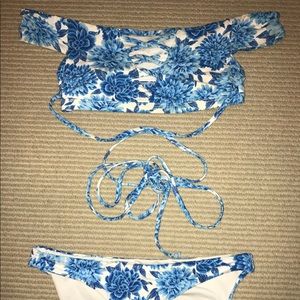 Frankie's Bikinis Blue Dahlia set